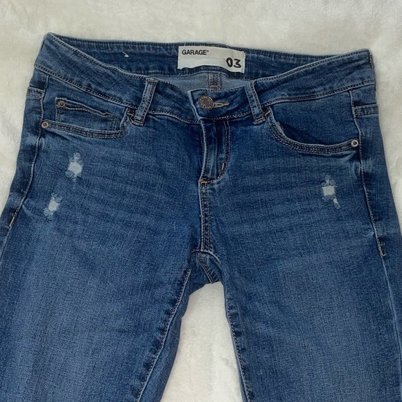 GARAGE Blue High Rise Jeans Ripped at the Knees - Picture 2 of 6